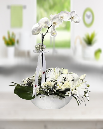 Beyaz Orkide Ve beyaz Lilyum